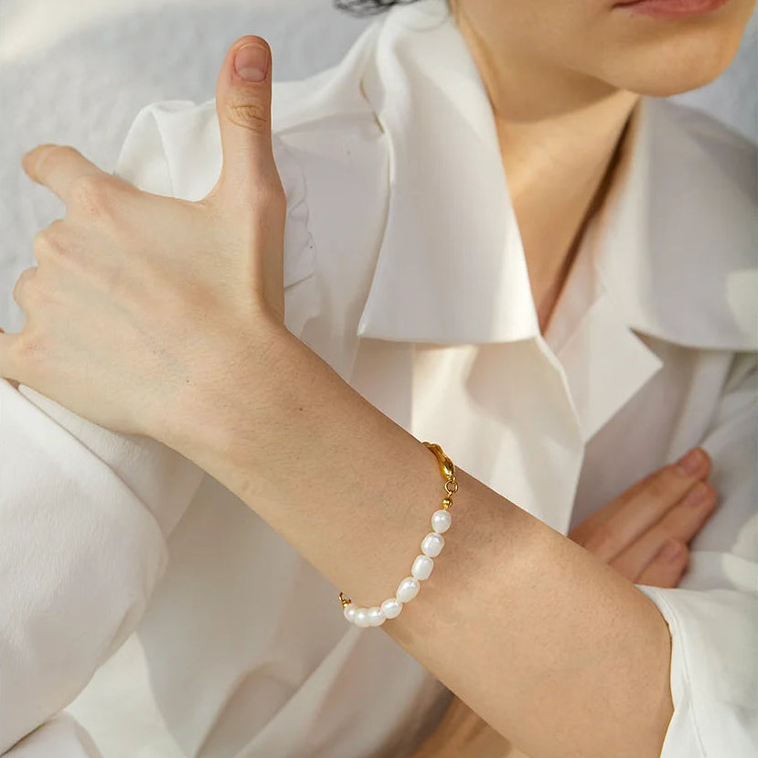 Aurelia Pearl Bracelet