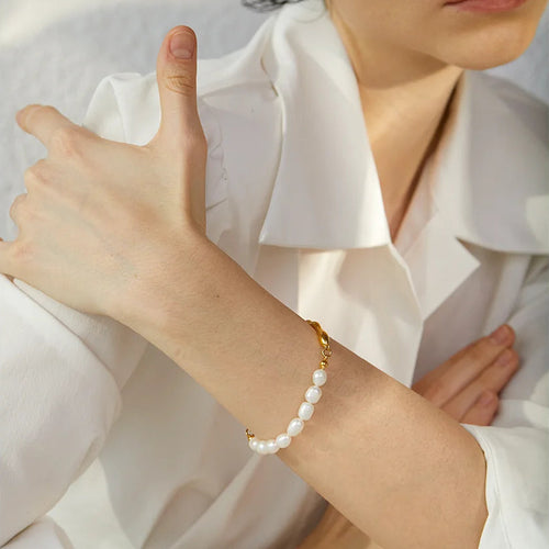 Aurelia Pearl Bracelet