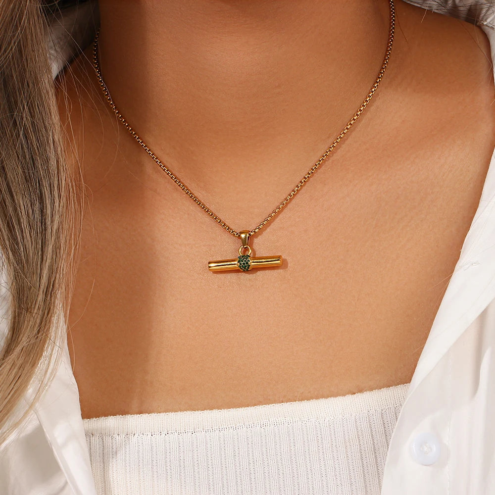 Arden Emerald Bar Necklace