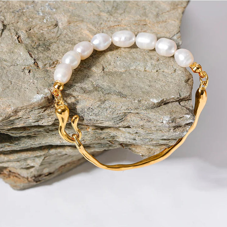 Aurelia Pearl Bracelet