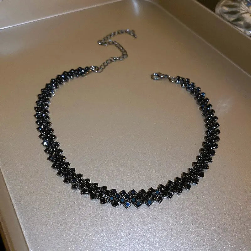 Étoile Crystal Choker