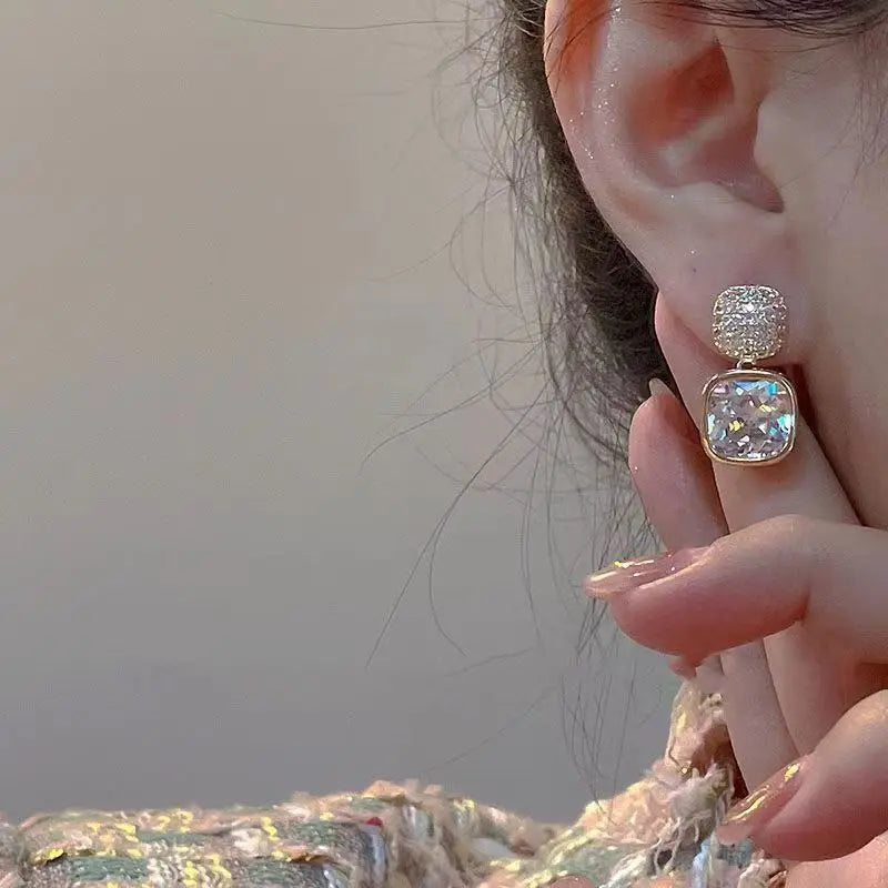 Maëlle Crystal Drop Earrings