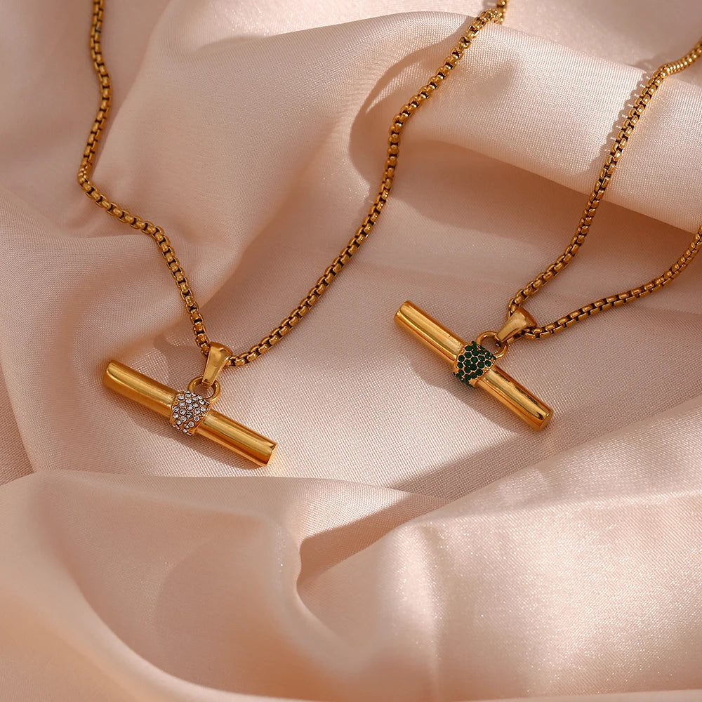 Arden Emerald Bar Necklace
