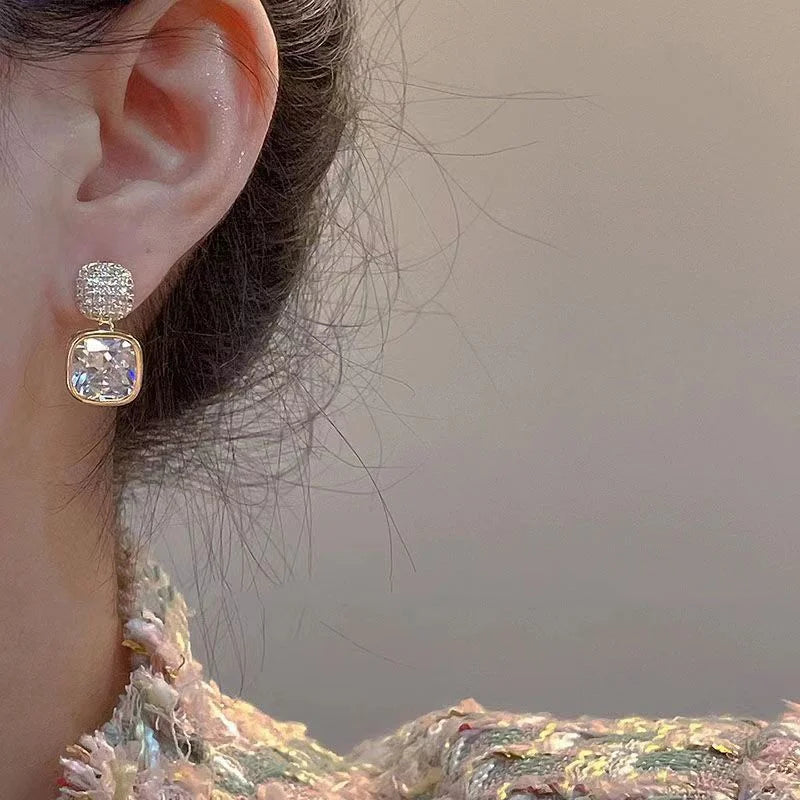 Maëlle Crystal Drop Earrings